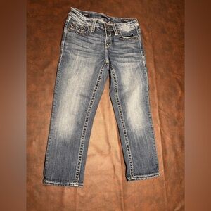 Vigoss Women's Dark Wash Capri jeans. Size 4